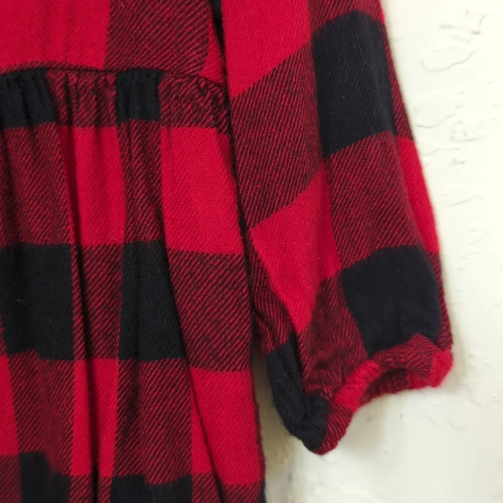 Old Navy spread collar